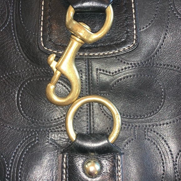 Ladies coach shoulder bag - Picture 2 of 6